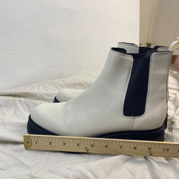 Marc Fisher Pirro Chelsea Leather Boots 9 White Round Toe Lug Sole Combat - Picture 8 of 9